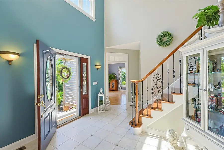 135 Pokanoket Path, Wrentham, MA 02093 - #3