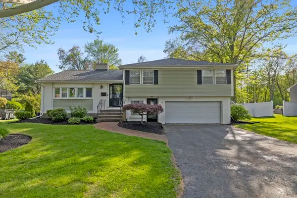 75 Perry Avenue, Lynnfield, MA 01940
