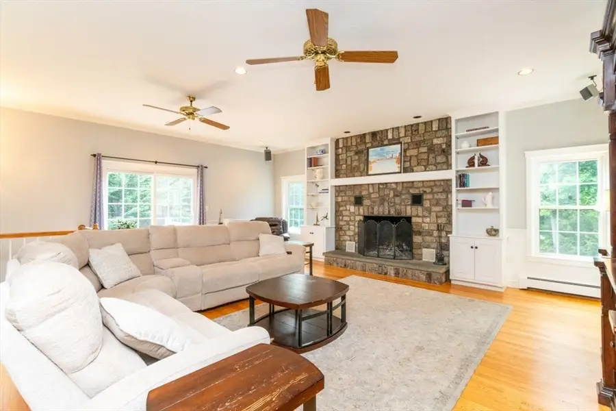 745 Washington St, Walpole, MA 02081 - #3