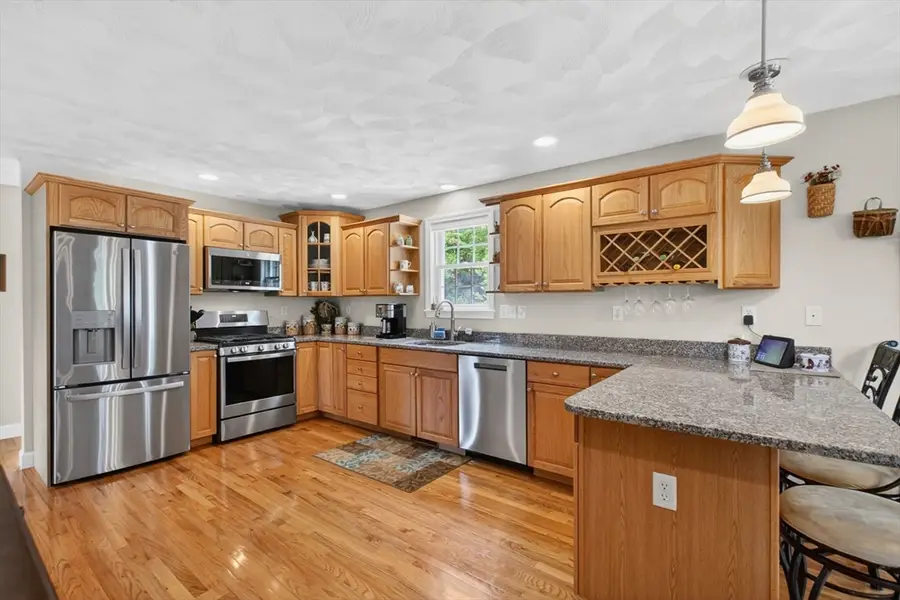1 Magnavista Dr, Haverhill, MA 01830 - #3