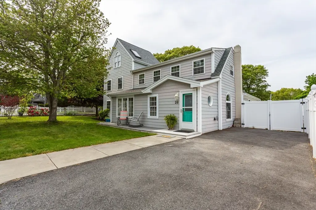 28 Winona Ave, Fairhaven, MA 02719 - #1