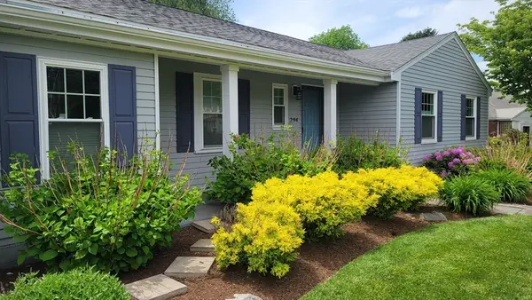 294 Great Plain Ave, Needham, MA 02492