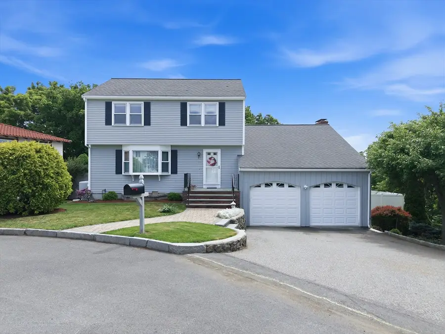12 Thomas Cir, Stoneham, MA 02180 - #2
