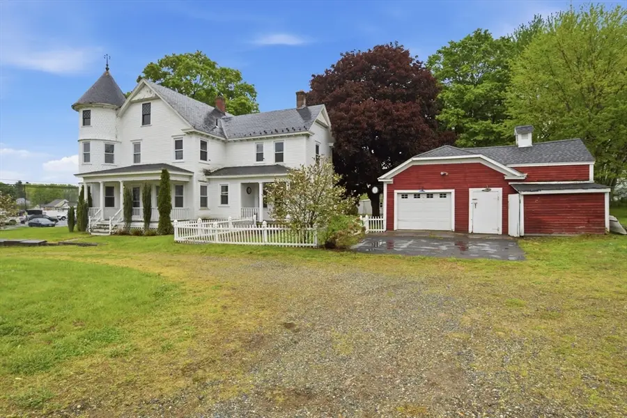 482 Holyoke St, Ludlow, MA 01056 - #3