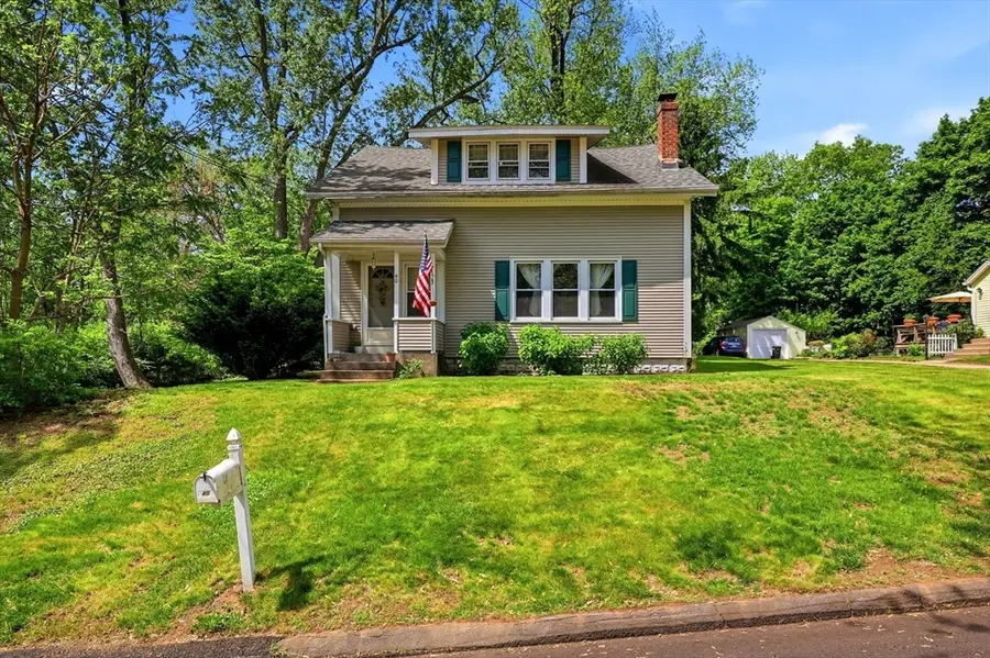 40 Fairview St, East Longmeadow, MA 01028 - #2