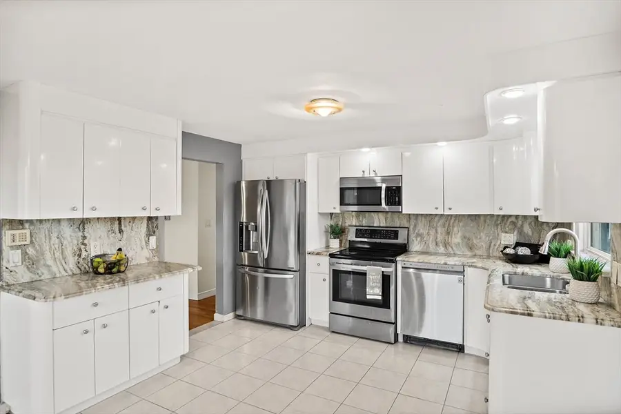 52 Augustus St, Revere, MA 02151 - #2