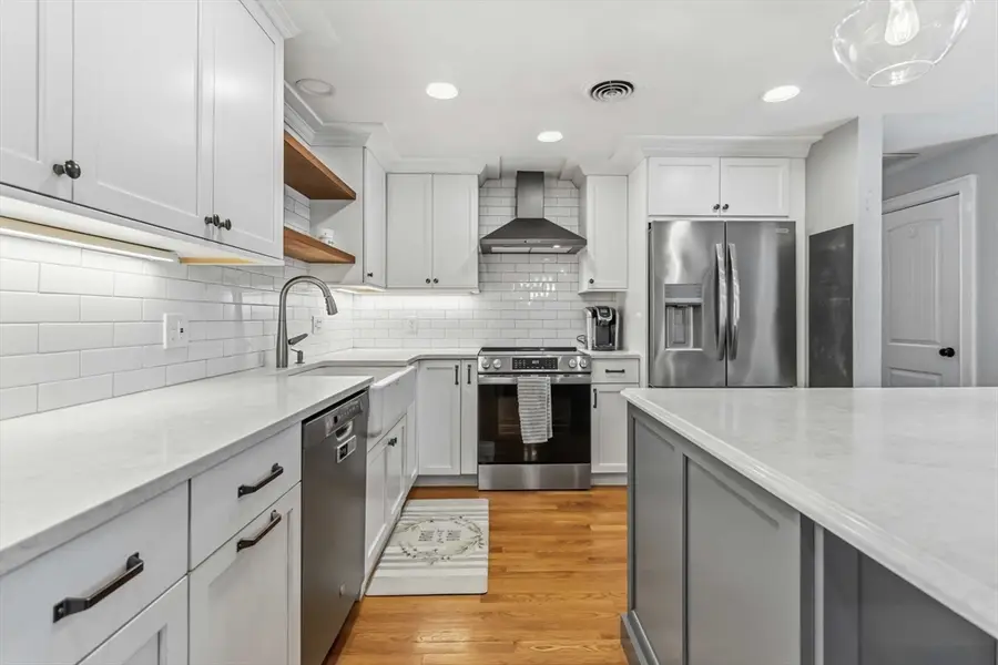 27 Sun Valley Dr, Braintree, MA 02184 - #2