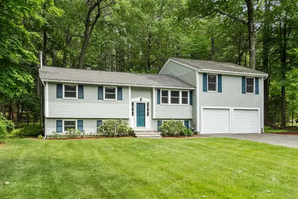 34 Sleigh Rd, Chelmsford, MA 01824
