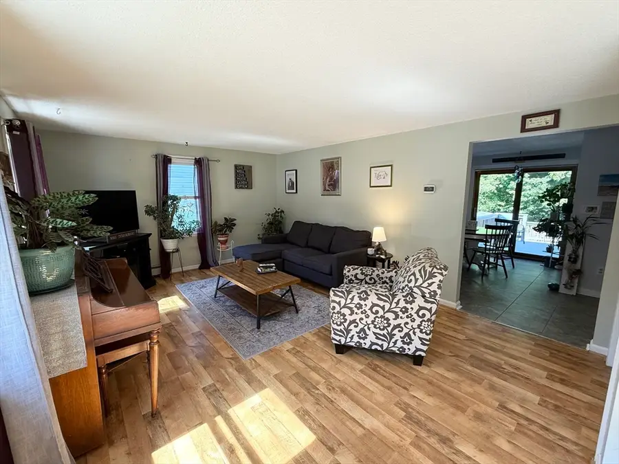 48 Vincent Cir, Worcester, MA 01604 - #3