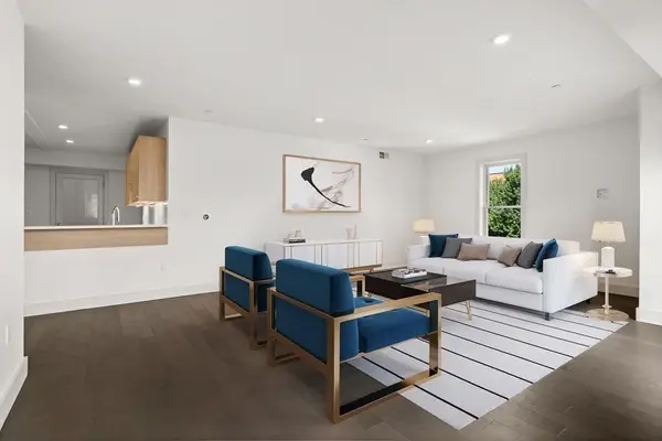 410 W Broadway #305, Boston, MA 02127