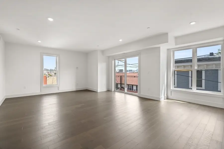 410 W Broadway #305, Boston, MA 02127 - #3