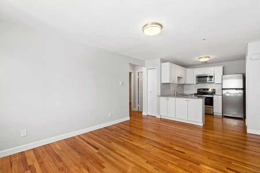 121 Warren St #4, Watertown, MA 02472 - #3