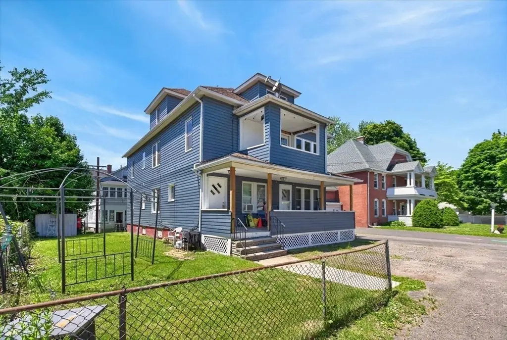 30-32 Sydney Ave, Holyoke, MA 01040 - #1