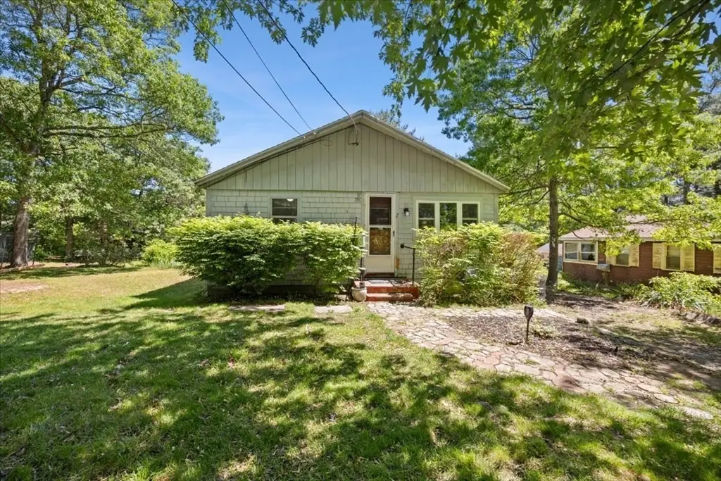 2 Cardinal Ave, White Island Shores, MA 02538 - #1