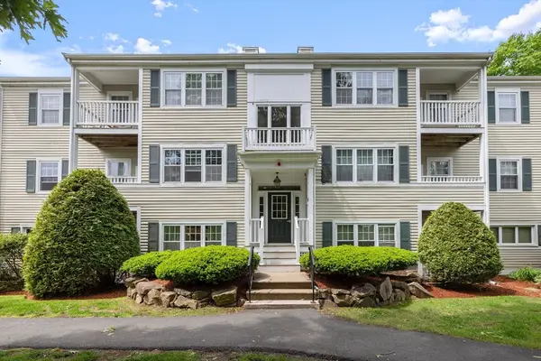 700 Brookside Dr #J, Andover, MA 01810