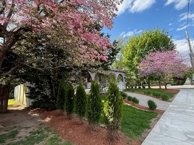 16 Russell Avenue, Watertown, MA 02472 - #2
