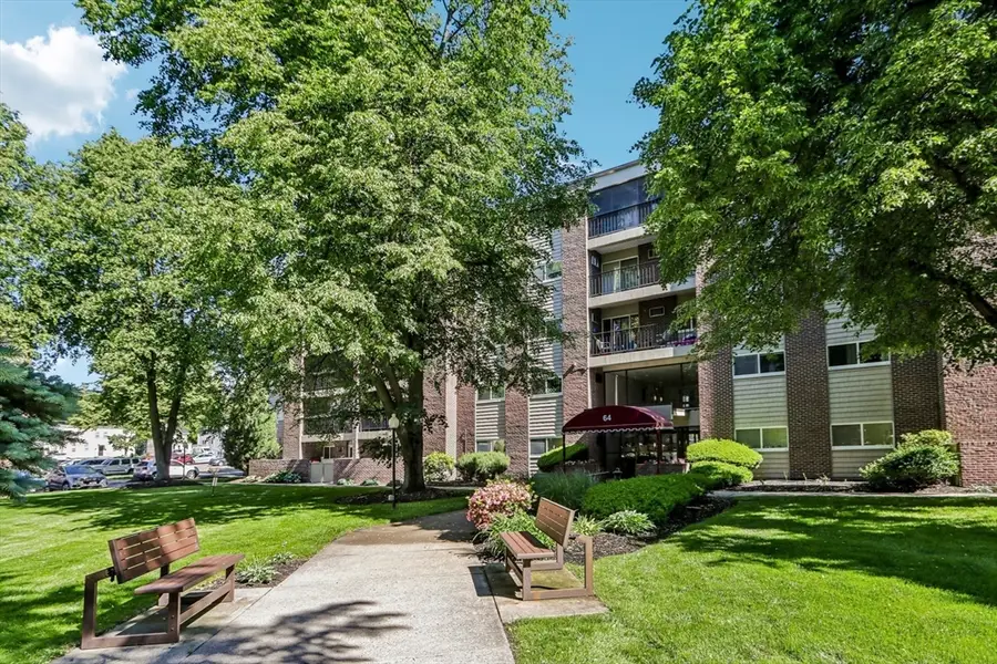 64 Main St #21B, Stoneham, MA 02180 - #3