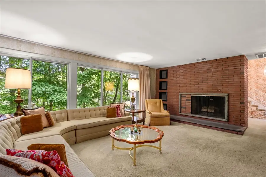 26 Arrowhead Rd, Weston, MA 02493 - #3