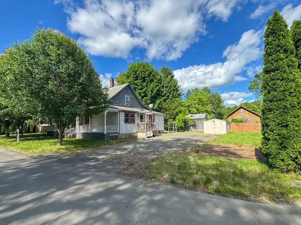 32 Margerie St, Westfield, MA 01085 - #1