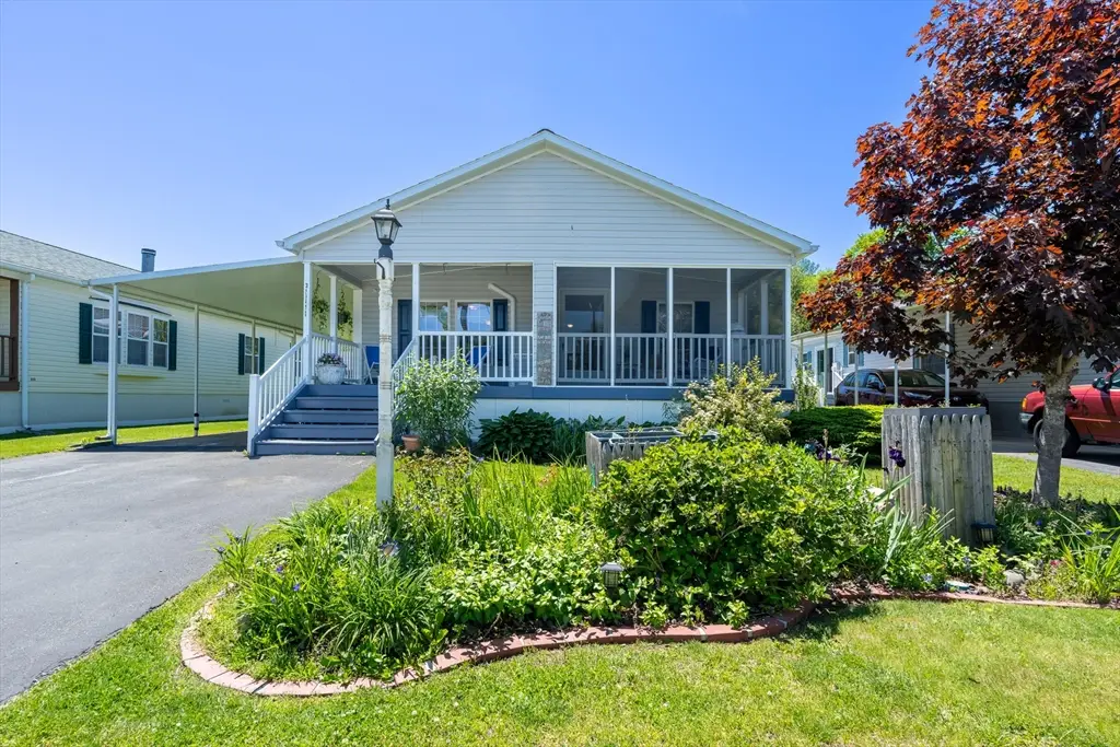 3 Blackbird St, Tiverton, RI 02878 - #1