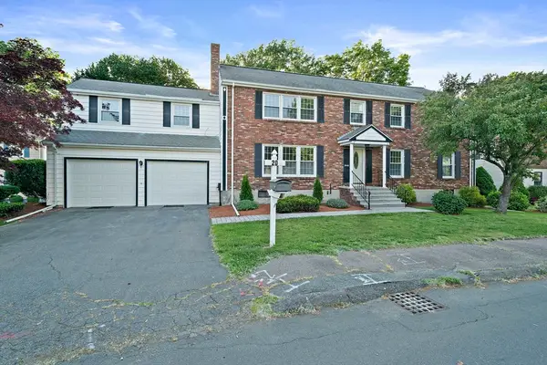 20 Cherry Ln, Braintree, MA 02184