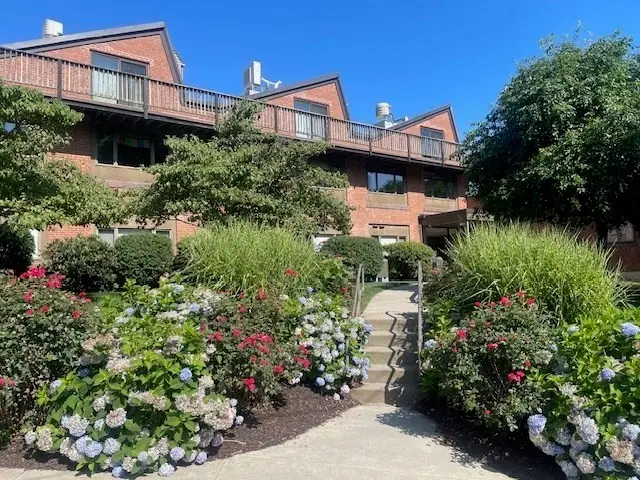 267 Locust Street #2L, Northampton, MA 01062 - #1
