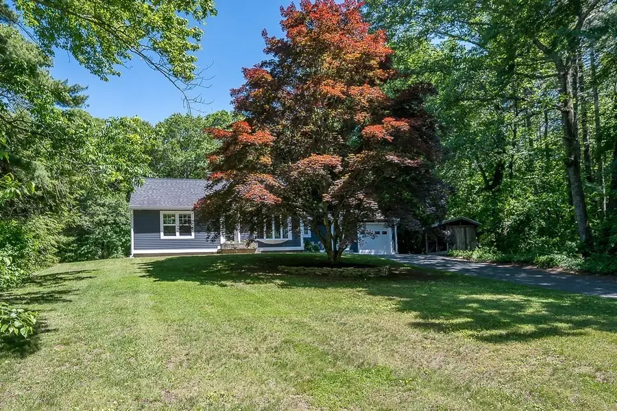 29 Carr St, Sutton, MA 01590 - #3