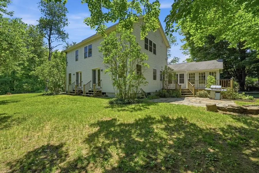 28 Hulst Rd, Amherst, MA 01002 - #3