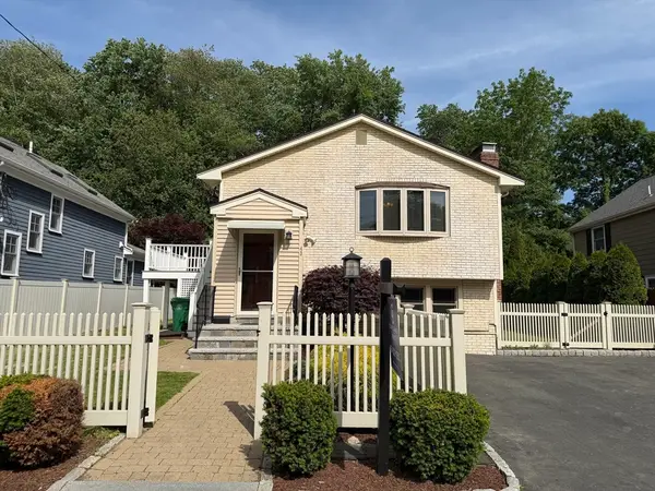 43 Deerfield Ave, Westwood, MA 02090