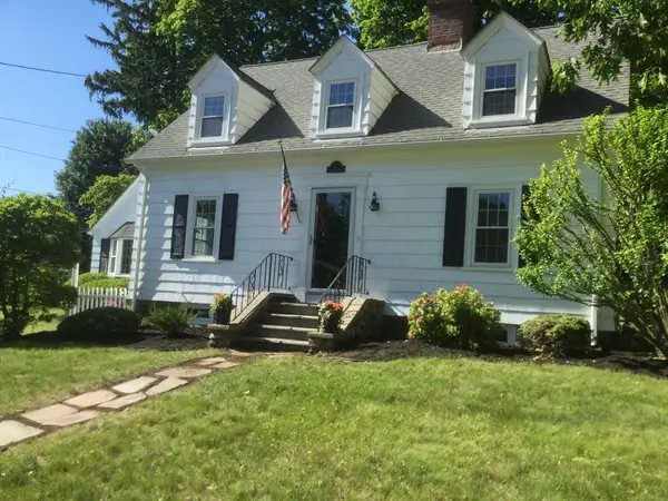 114 Chestnut Street, Andover, MA 01810