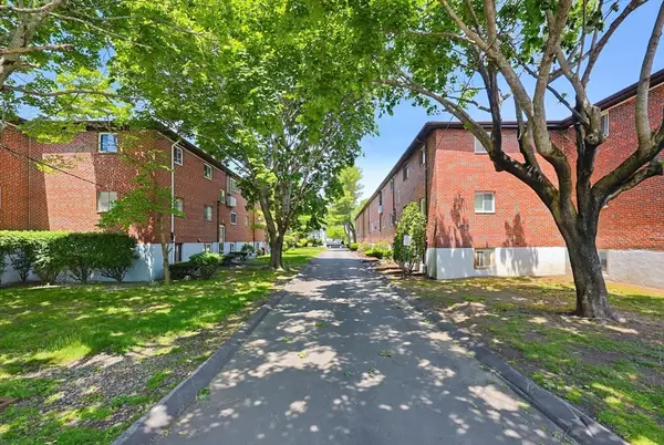 60 Bryon #1, Newton, MA 02467