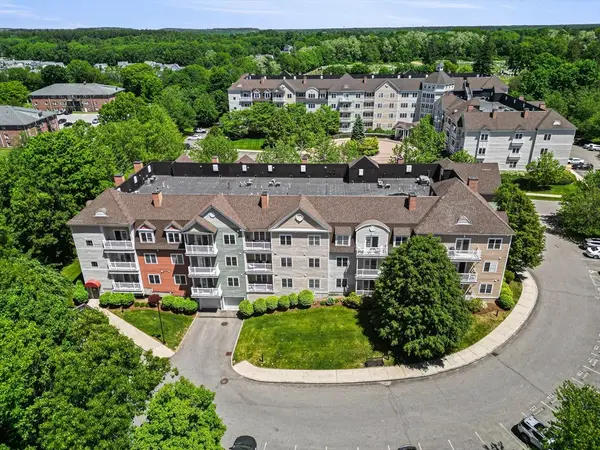 5 Woodman Way #106, Newburyport, MA 01950
