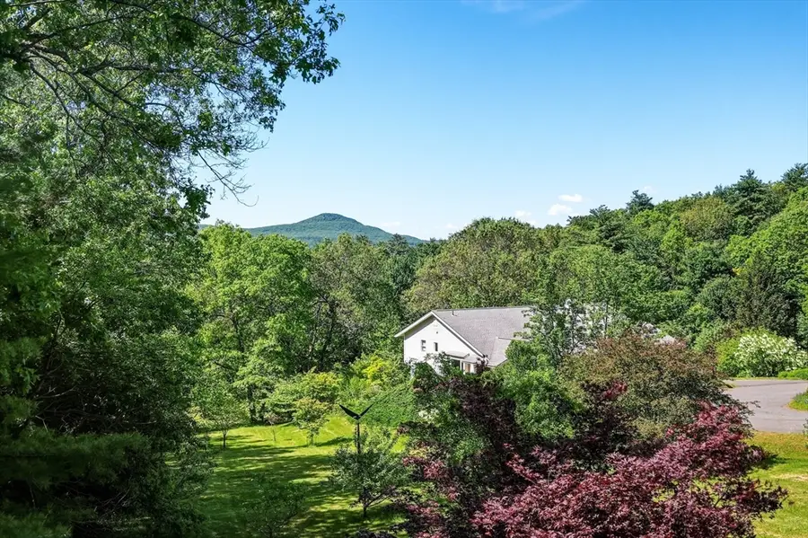 10 Cortland Dr, Amherst, MA 01002 - #2