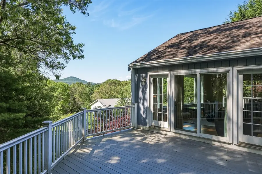 10 Cortland Dr, Amherst, MA 01002 - #3