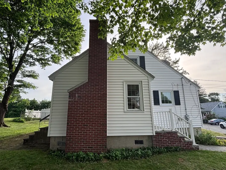 11 Hale Street, Lawrence, MA 01843 - #3