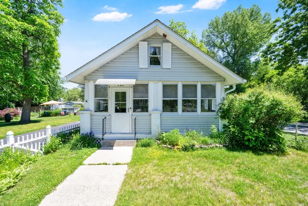 121 Merrill Rd, Springfield, MA 01119 - #1