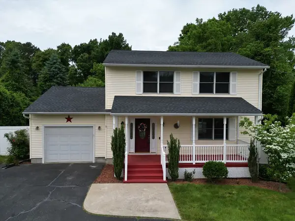 109 Vineland Ave, East Longmeadow, MA 01028