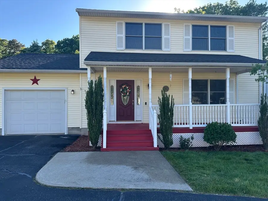 109 Vineland Ave, East Longmeadow, MA 01028 - #2
