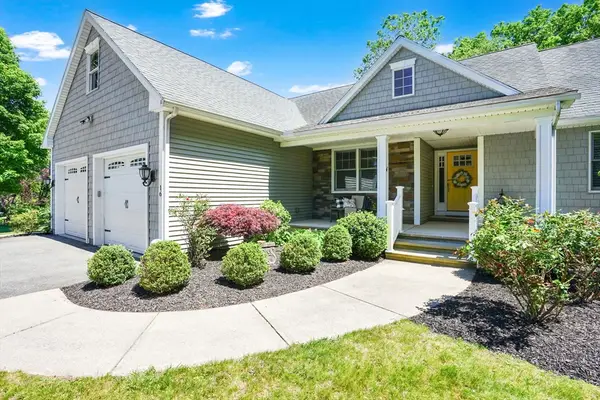 16 Fernwood Drive, East Longmeadow, MA 01028