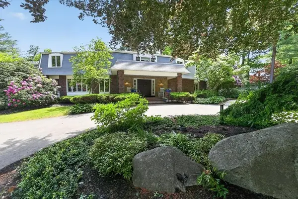 1 Grist Mill Lane, Hingham, MA 02043