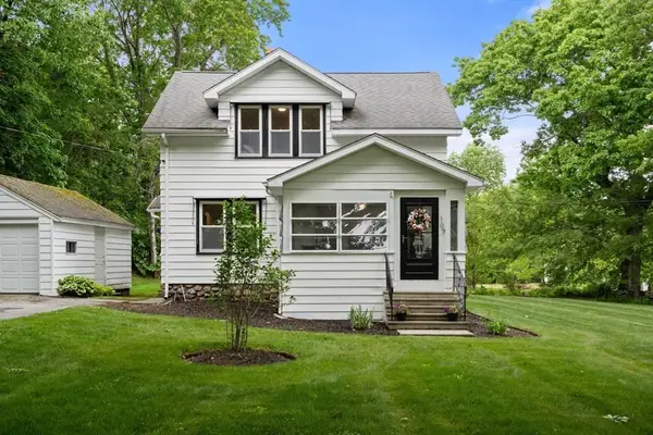 107 Winter Hill Rd, Holden, MA 01520