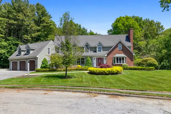 3 Russell Rd, Lynnfield, MA 01940