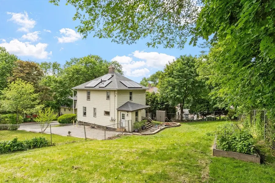 11 Wakefield St, Worcester, MA 01605 - #2