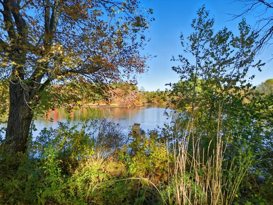 33 W Elm St, Hopkinton, MA 01748 - #3