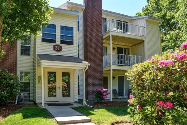 36 Walden Dr #19, Natick, MA 01760