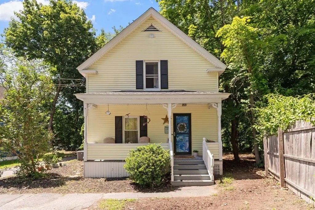 24 Bennett Pl, Leominster, MA 01453 - #1