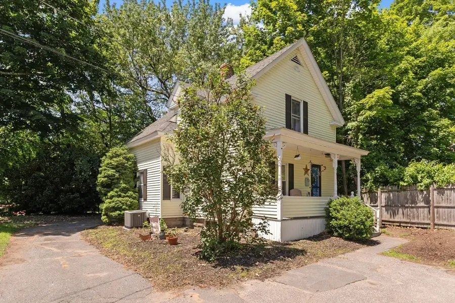 24 Bennett Pl, Leominster, MA 01453 - #2