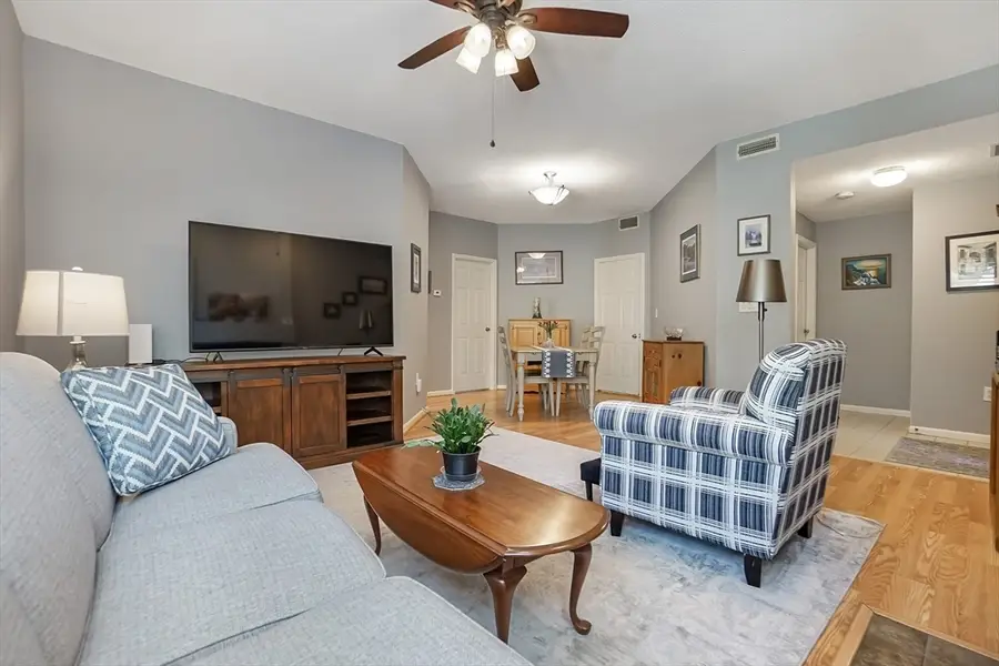 32 Hammond Pl #32, Woburn, MA 01801 - #3