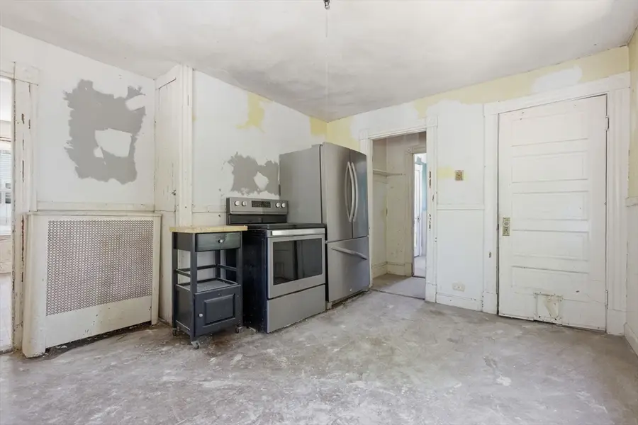 96 Union St, Holbrook, MA 02343 - #3