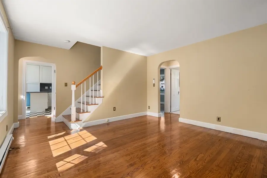 18 Lake St, Shrewsbury, MA 01545 - #2